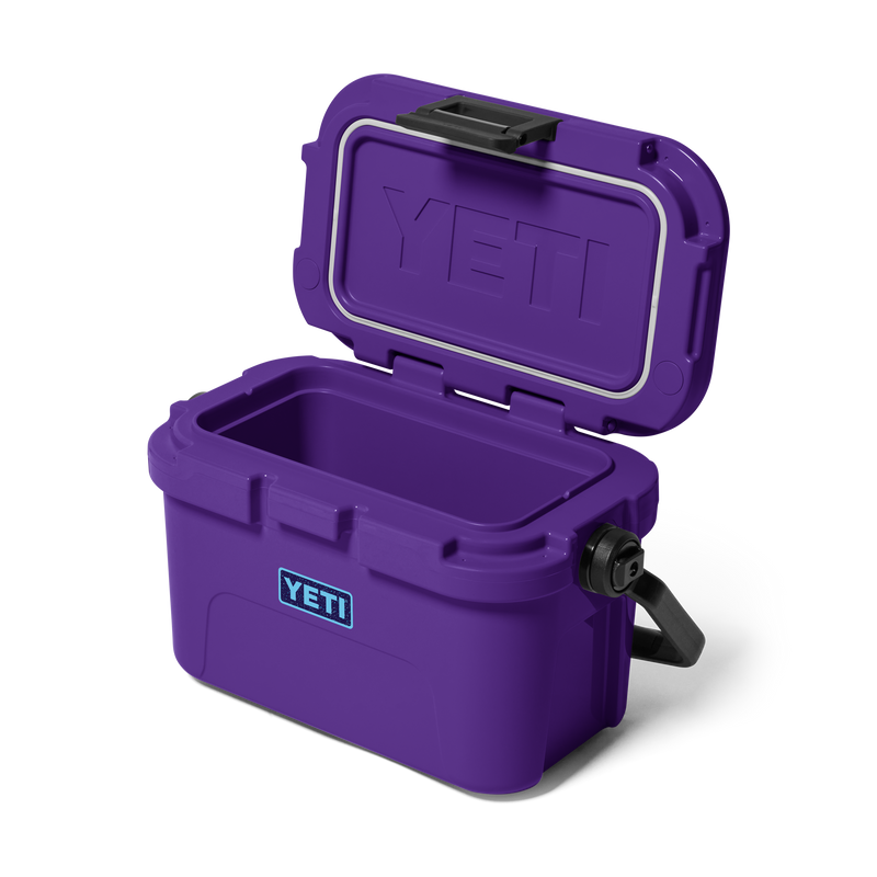 Roadie® 8 Hard Cooler Pace Purple/Blue