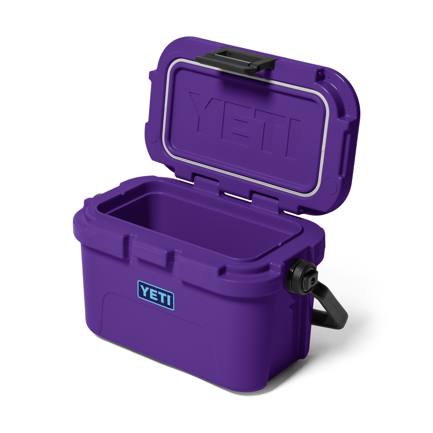 Roadie® 8 Hard Cooler Pace Purple/Blue