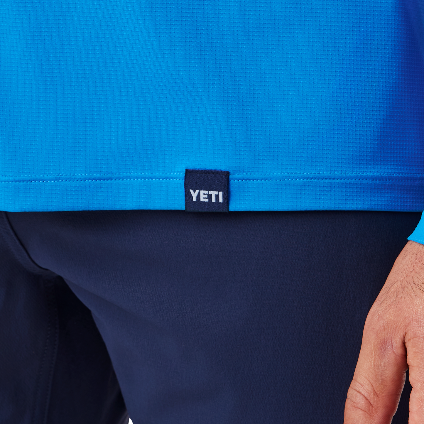YETI Men's Hooded Ultra Lightweight Sunshirt Blue