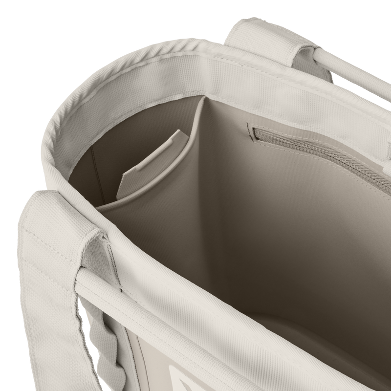 YETI Camino® 20 Carryall Cape Taupe